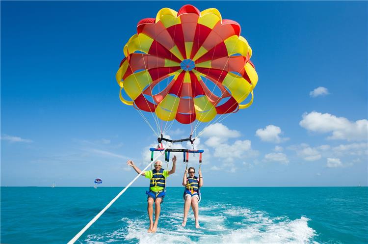 Parasailing in Aqaba